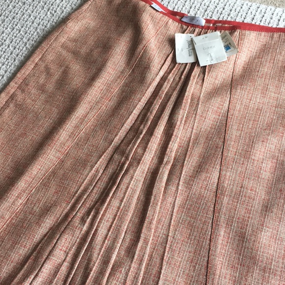 Gynex New Skirt. - Picture 2 of 8